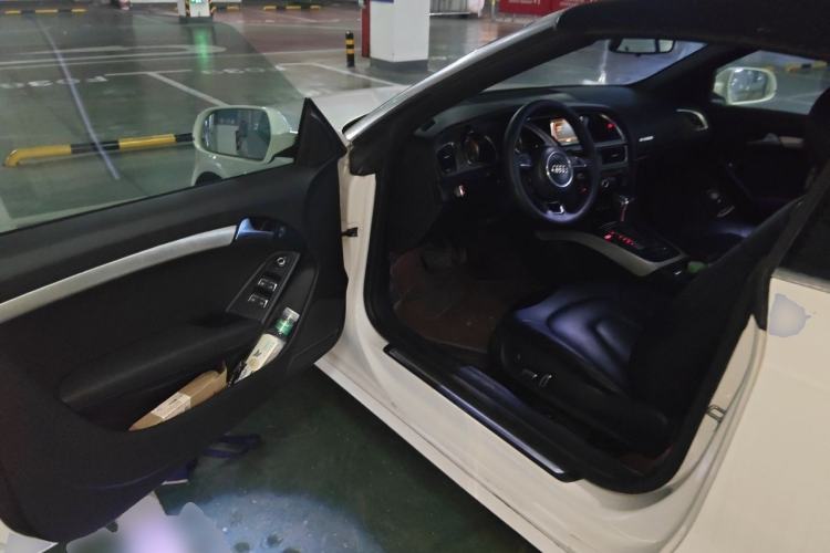 Used Audi A5 2014 Cabriolet 45 TFSI Driver Seat