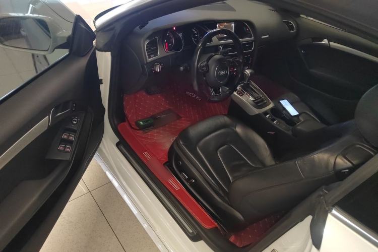 Used Audi A5 2014 Cabriolet 45 TFSI Driver Seat