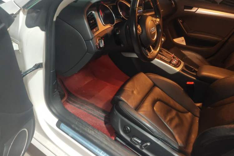 Used Audi A5 2014 Sportback 45 TFSI quattro Driver Seat