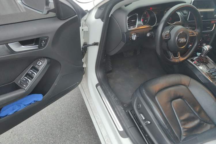 Used Audi A5 2014 Sportback 45 TFSI Driver Seat