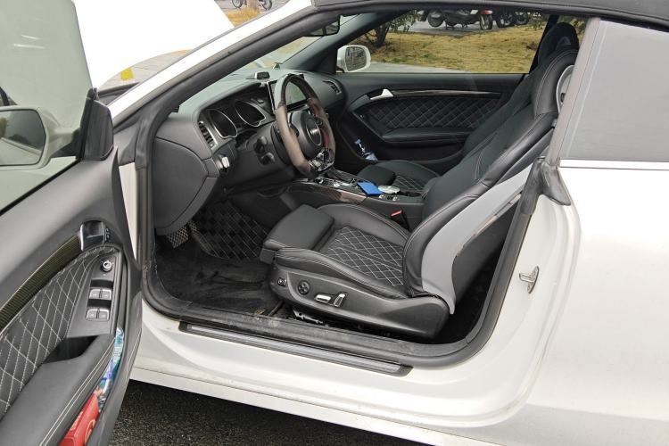 Used Audi A5 2014 Cabriolet 45 TFSI Driver Seat