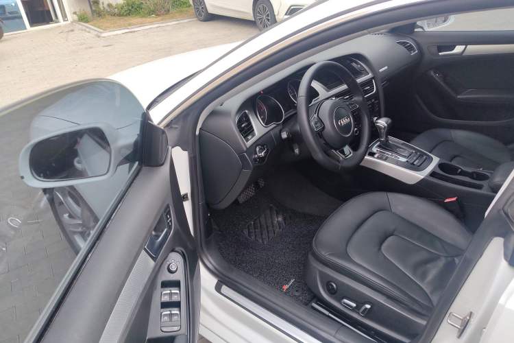 Used Audi A5 2014 Sportback 45 TFSI Driver Seat