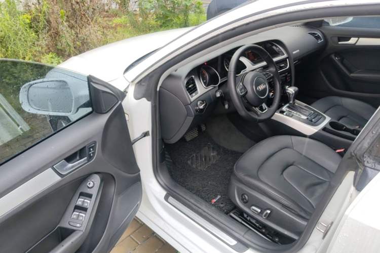 Used Audi A5 2014 Sportback 45 TFSI Driver Seat
