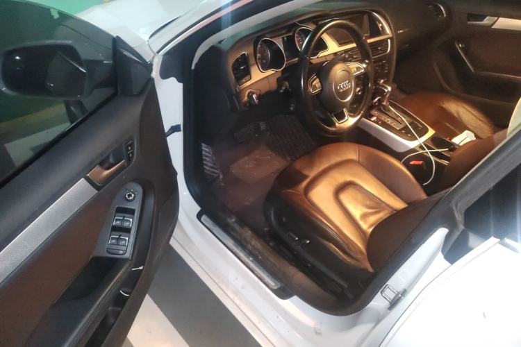 Used Audi A5 2014 Sportback 45 TFSI Driver Seat
