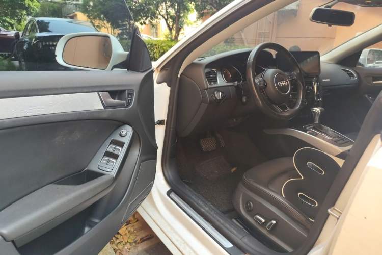 Used Audi A5 2014 Sportback 45 TFSI Driver Seat