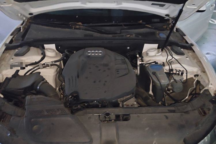 Used Audi A5 2014 Cabriolet 45 TFSI Engine Bay