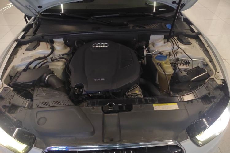 Used Audi A5 2014 Cabriolet 45 TFSI Engine Bay