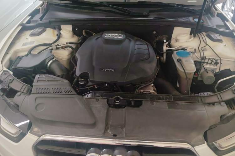 Used Audi A5 2014 Coupe 45 TFSI Engine Bay