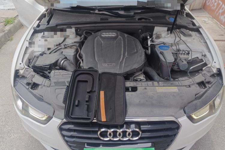 Used Audi A5 2014 Sportback 45 TFSI Engine Bay