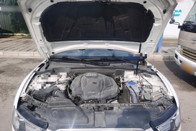 Used Audi A5 2014 Sportback 45 TFSI Engine Bay