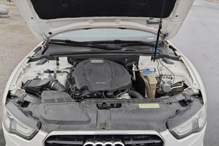 Used Audi A5 2014 Cabriolet 45 TFSI Engine Bay