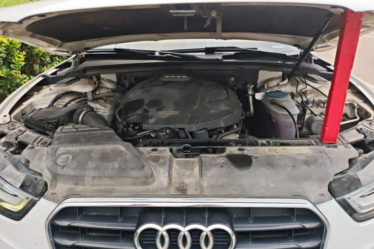 Used Audi A5 2014 Sportback 45 TFSI Engine Bay