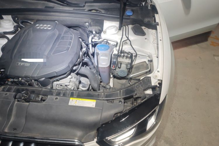 Used Audi A5 2014 Sportback 45 TFSI quattro Engine Bay Left
