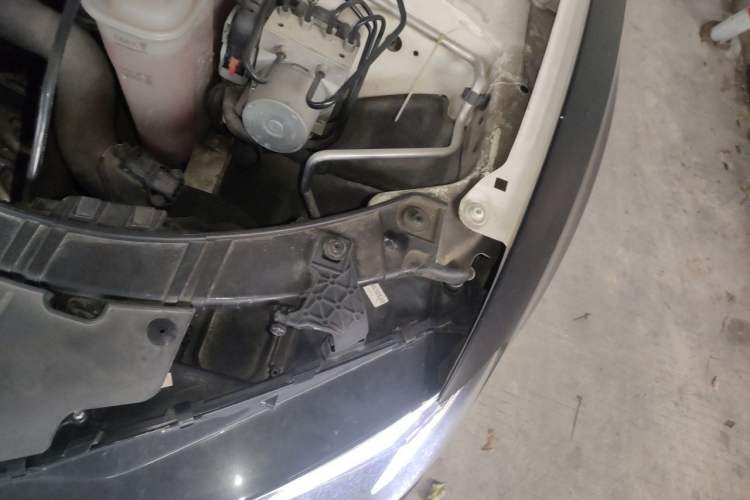 Used Audi A5 2014 Coupe 45 TFSI Engine Bay Left