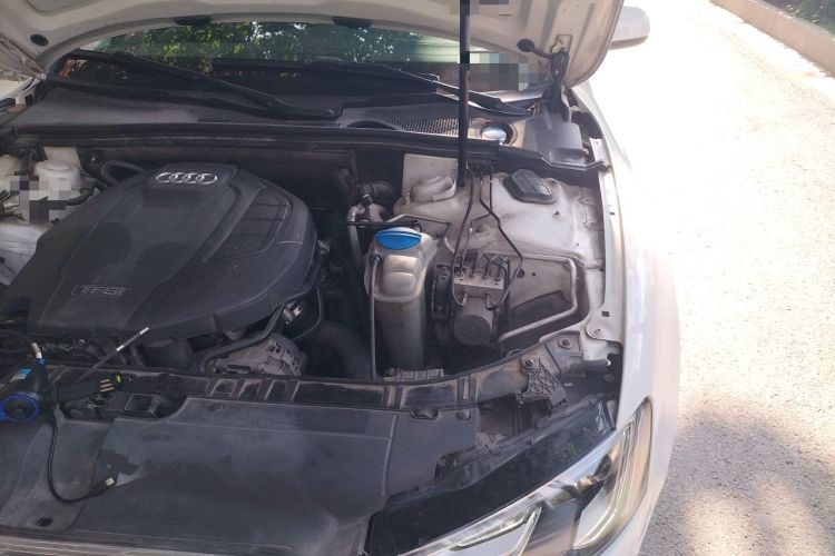 Used Audi A5 2014 Sportback 45 TFSI Engine Bay Left