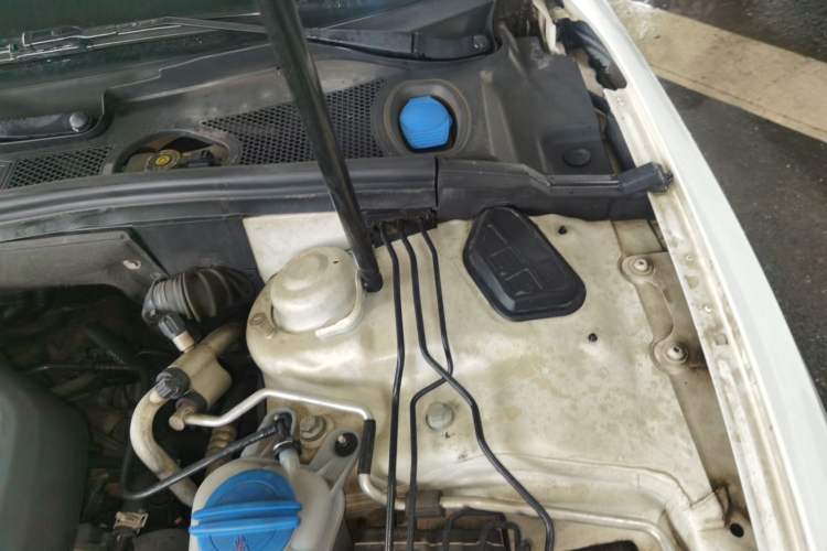 Used Audi A5 2014 Sportback 45 TFSI Engine Bay Left