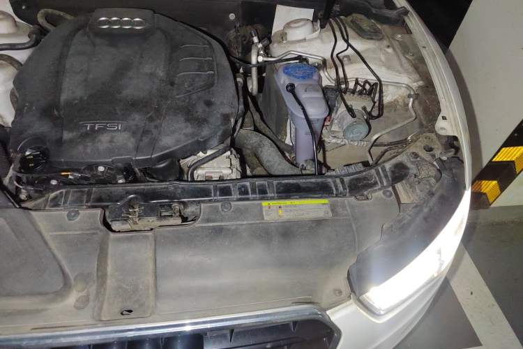 Used Audi A5 2014 Sportback 45 TFSI Engine Bay Left
