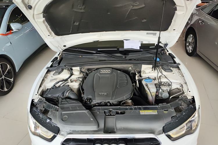 Used Audi A5 2014 Coupe 45 TFSI Engine Bay