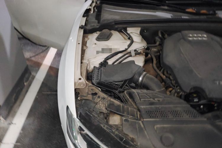 Used Audi A5 2014 Cabriolet 45 TFSI Engine Bay Right
