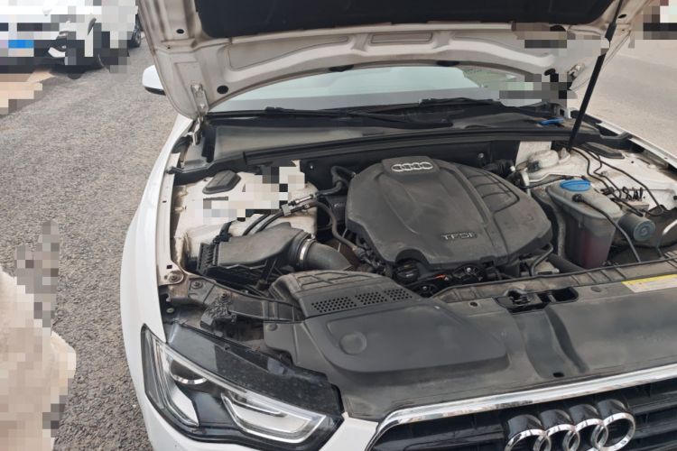 Used Audi A5 2014 Sportback 45 TFSI Engine Bay Right