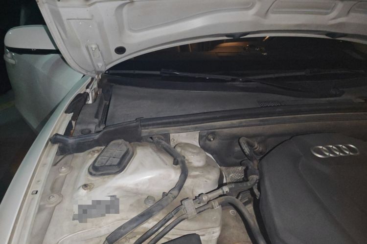 Used Audi A5 2014 Sportback 45 TFSI Engine Bay Right