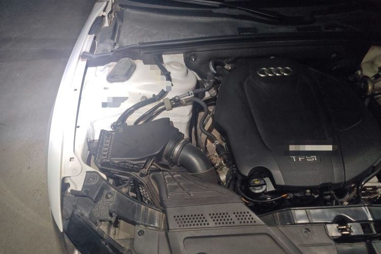 Used Audi A5 2014 Sportback 45 TFSI quattro Engine Bay Right