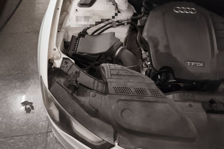 Used Audi A5 2014 Sportback 45 TFSI Engine Bay Right
