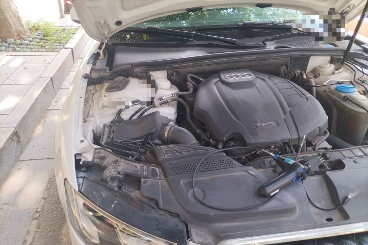 Used Audi A5 2014 Sportback 45 TFSI Engine Bay Right