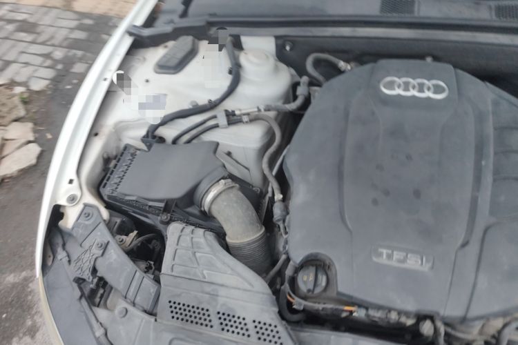 Used Audi A5 2014 Sportback 45 TFSI Engine Bay Right