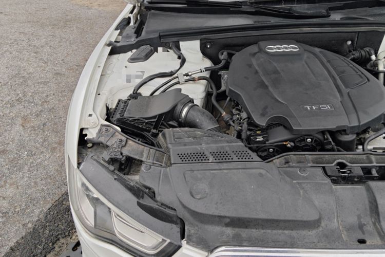 Used Audi A5 2014 Cabriolet 45 TFSI Engine Bay Right