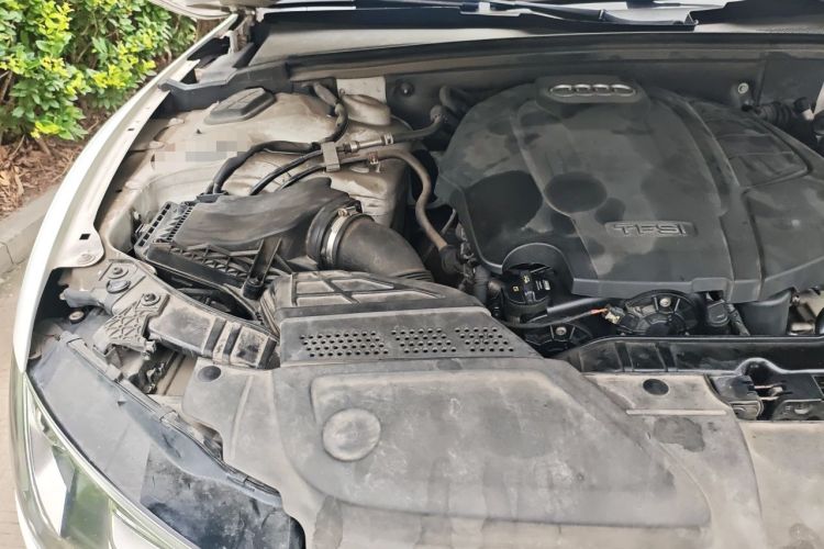 Used Audi A5 2014 Sportback 45 TFSI Engine Bay Right