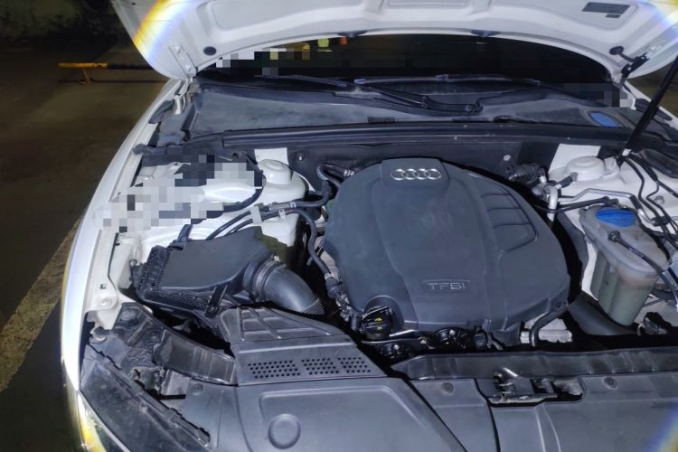 Used Audi A5 2014 Sportback 45 TFSI Engine Bay Right