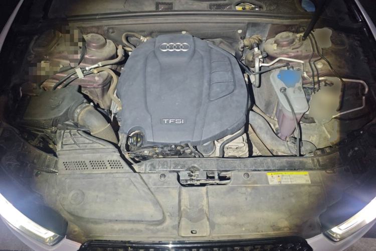 Used Audi A5 2014 Cabriolet 45 TFSI Engine Bay