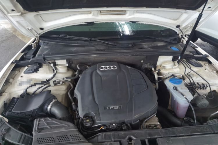 Used Audi A5 2014 Sportback 45 TFSI Engine Bay