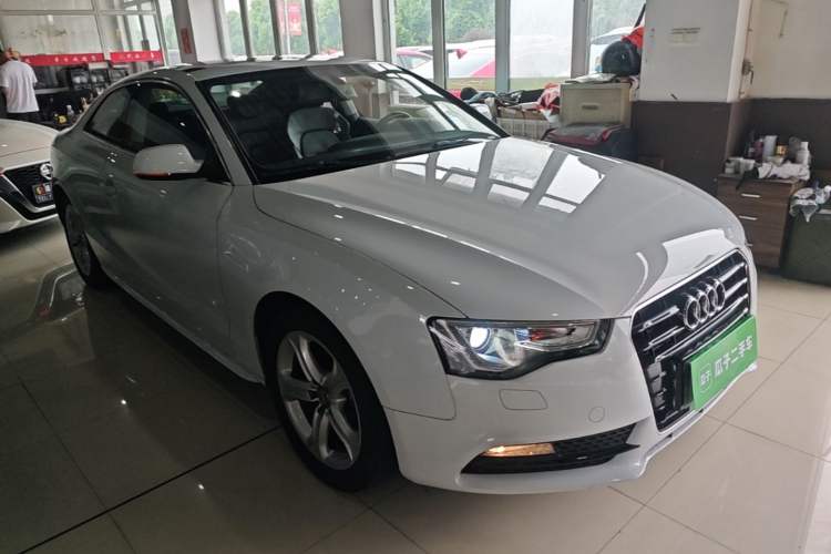 Used Audi A5 2014 Coupe 45 TFSI Front Right 45 Deg