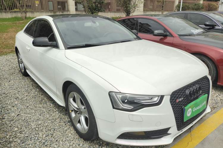 Used Audi A5 2014 Coupe 45 TFSI Front Right 45 Deg