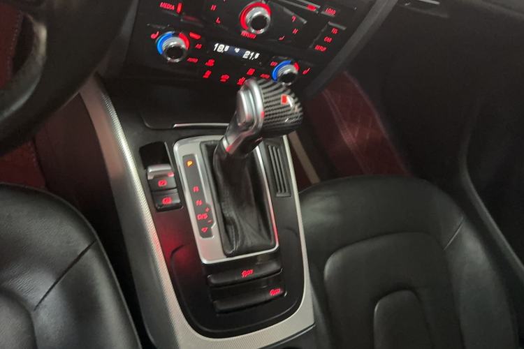 Used Audi A5 2014 Sportback 45 TFSI Gear Lever
