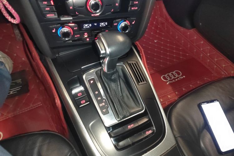 Used Audi A5 2014 Cabriolet 45 TFSI Gear Lever