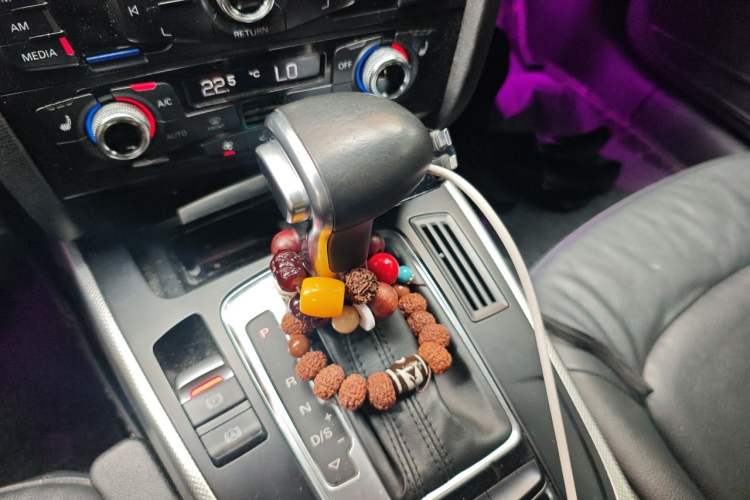 Used Audi A5 2014 Cabriolet 45 TFSI Gear Lever