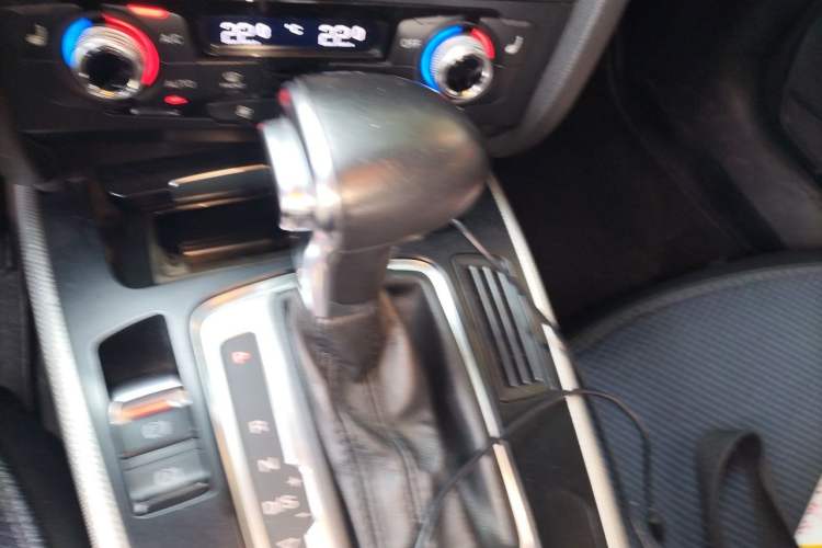 Used Audi A5 2014 Sportback 45 TFSI Gear Lever