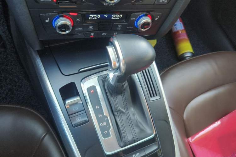 Used Audi A5 2014 Sportback 45 TFSI Gear Lever