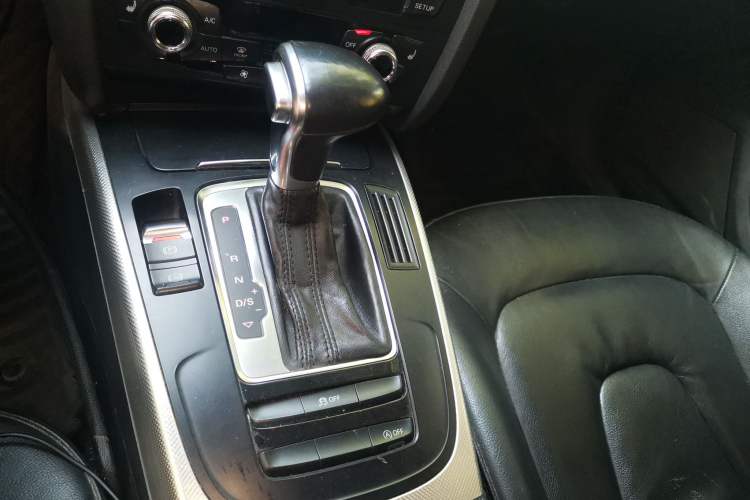 Used Audi A5 2014 Sportback 45 TFSI Gear Lever