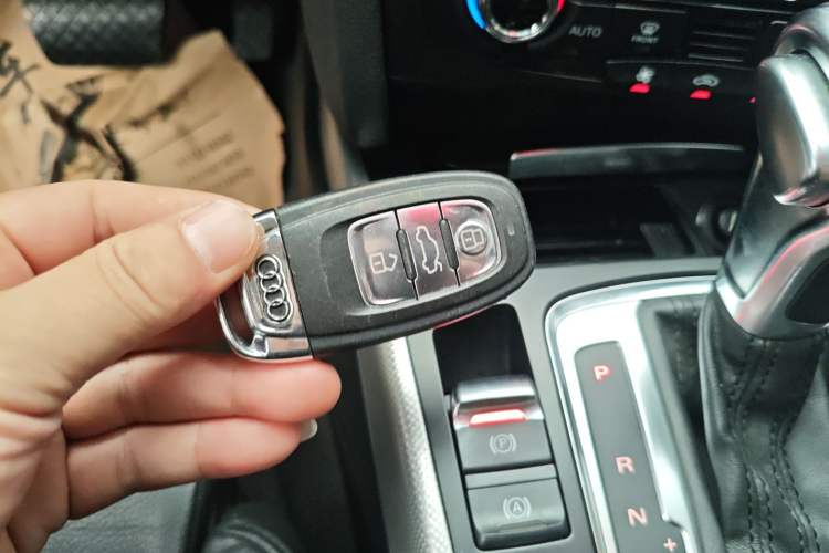 Used Audi A5 2014 Coupe 45 TFSI Interior 1