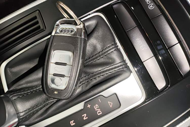 Used Audi A5 2014 Coupe 45 TFSI Interior 1