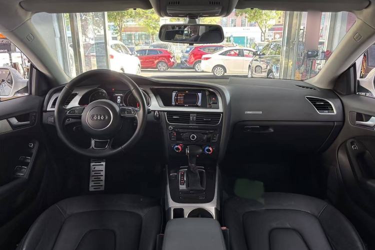 Used Audi A5 2014 Sportback 45 TFSI Interior 1