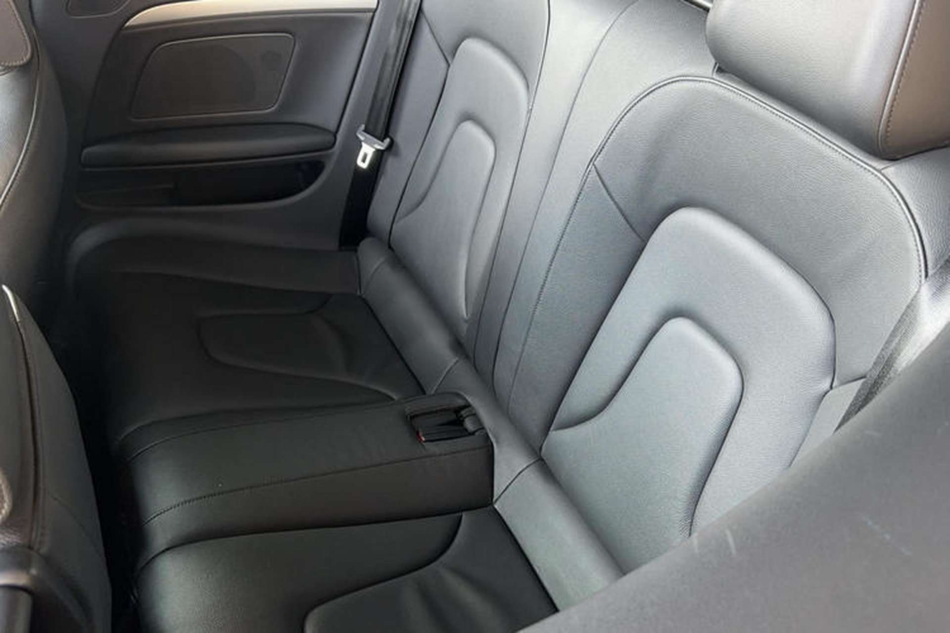 Used Audi A5 2014 Cabriolet 45 TFSI quattro Interior 1