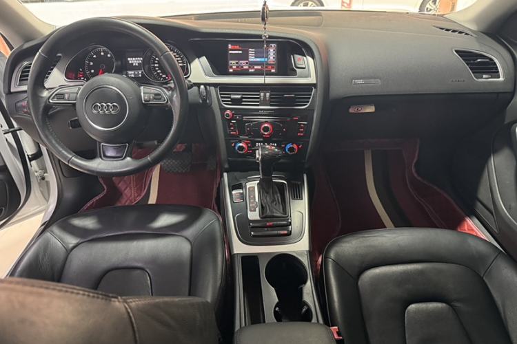 Used Audi A5 2014 Sportback 45 TFSI Interior 2