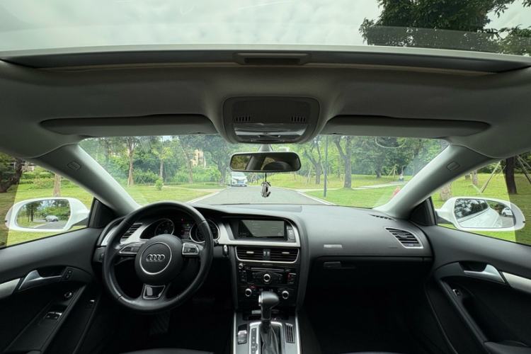 Used Audi A5 2014 Coupe 45 TFSI Interior 2