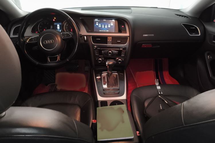 Used Audi A5 2014 Sportback 45 TFSI Interior 2