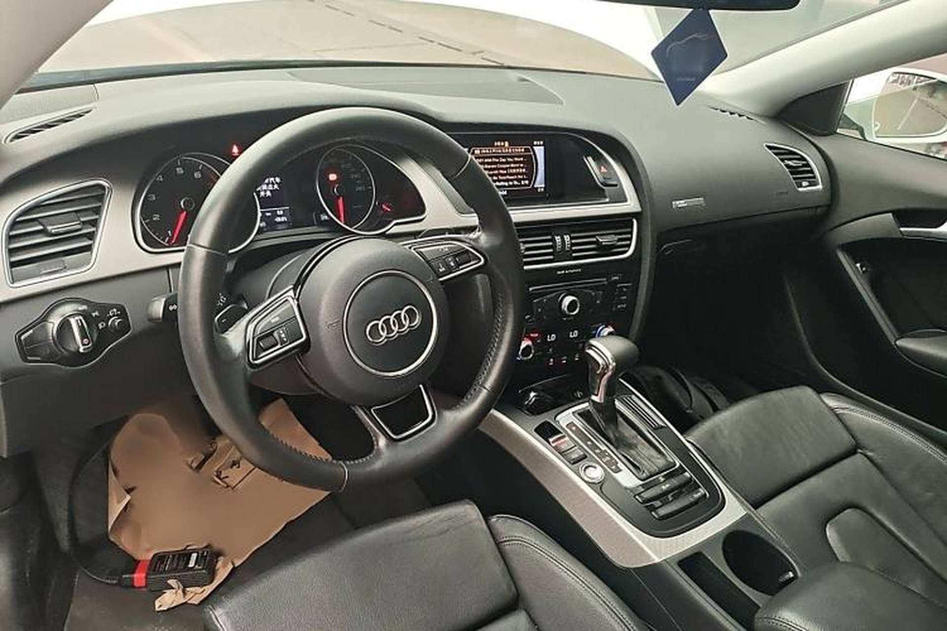 Used Audi A5 2014 Coupe 45 TFSI Interior 2